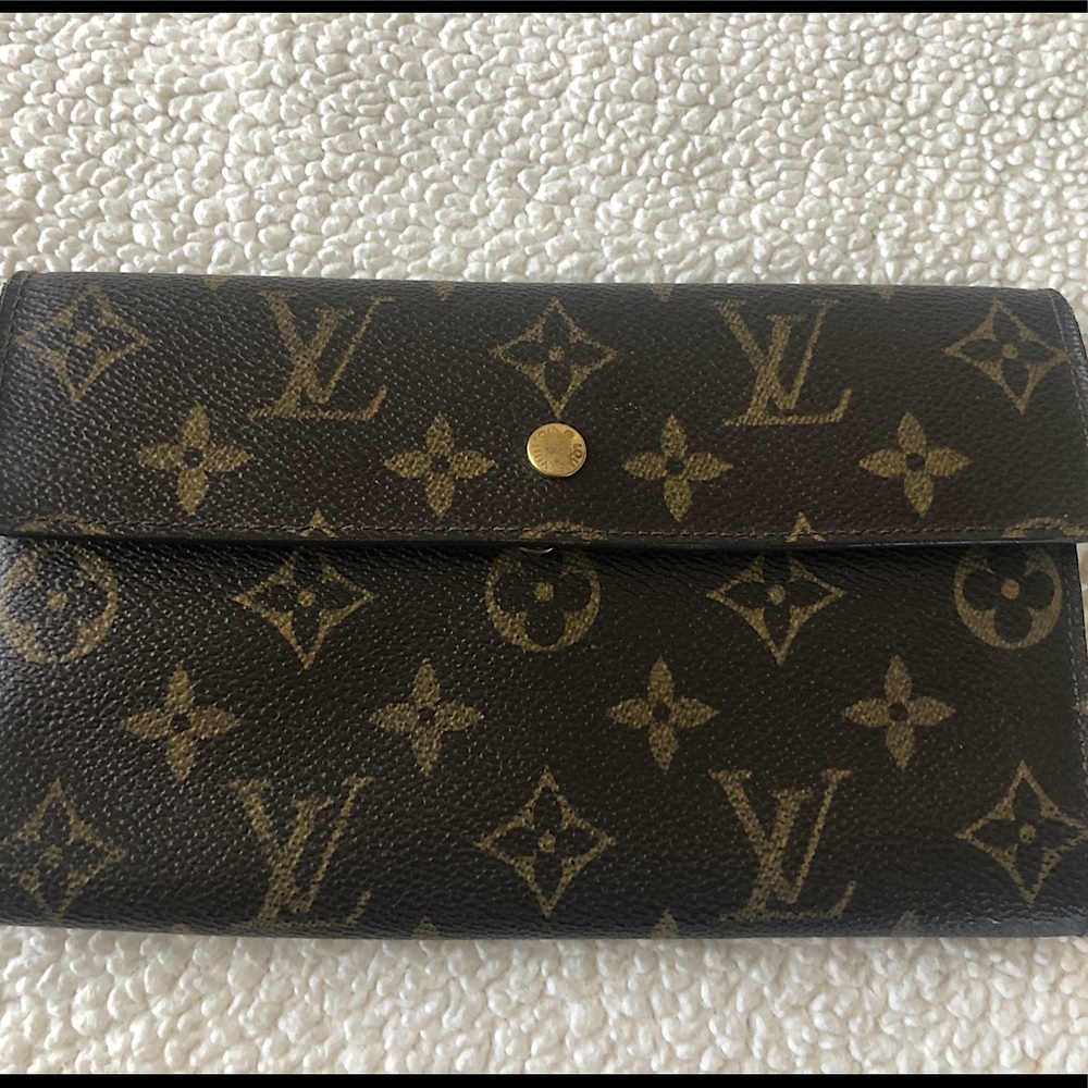 Authentic Louis Vuitton wallet
